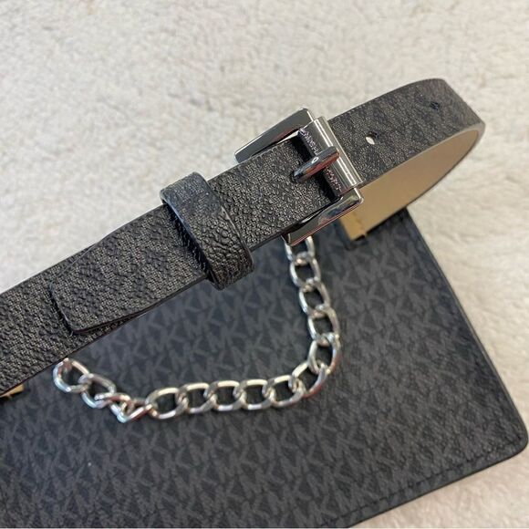 MICHAEL KORS SIGNATURE LOGO BELT BAG WITH CHAIN PULL NWT - Picture 4 of 10